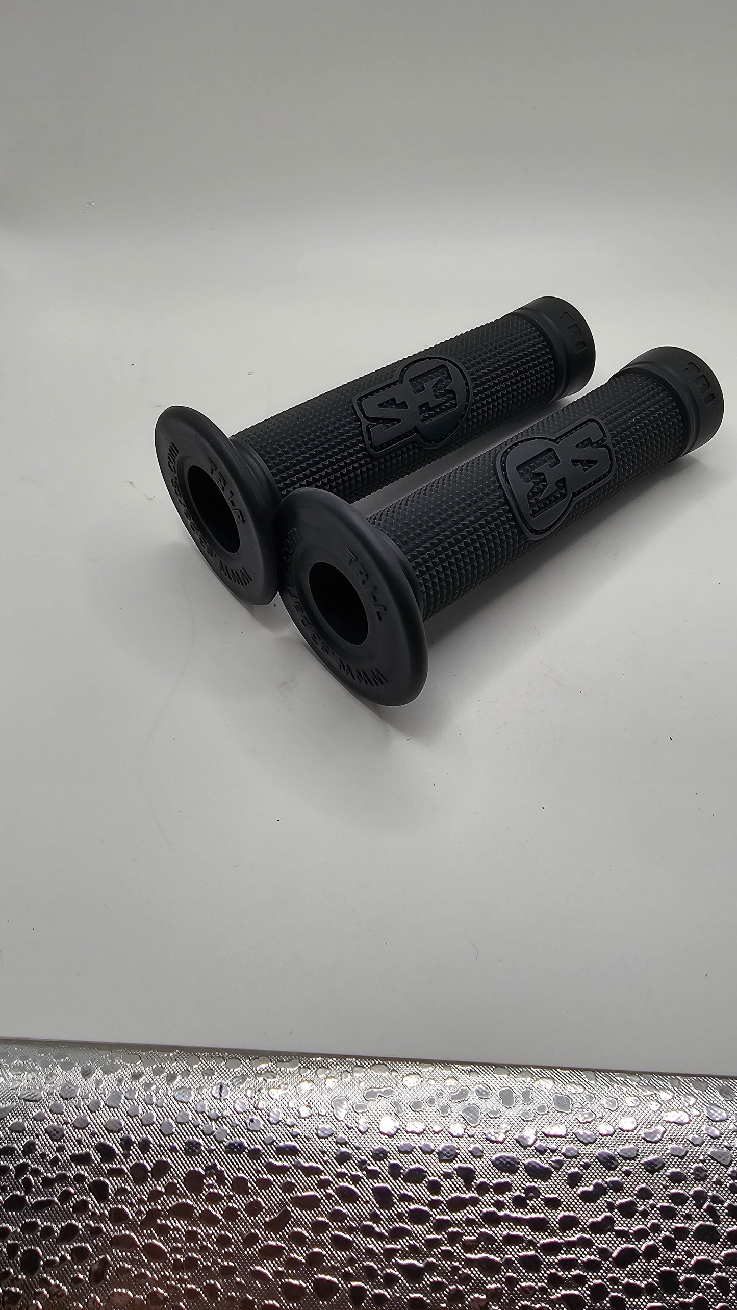 S3 - TRI EBS Grips Full Diamond Grey - GR-TRI-C - S1